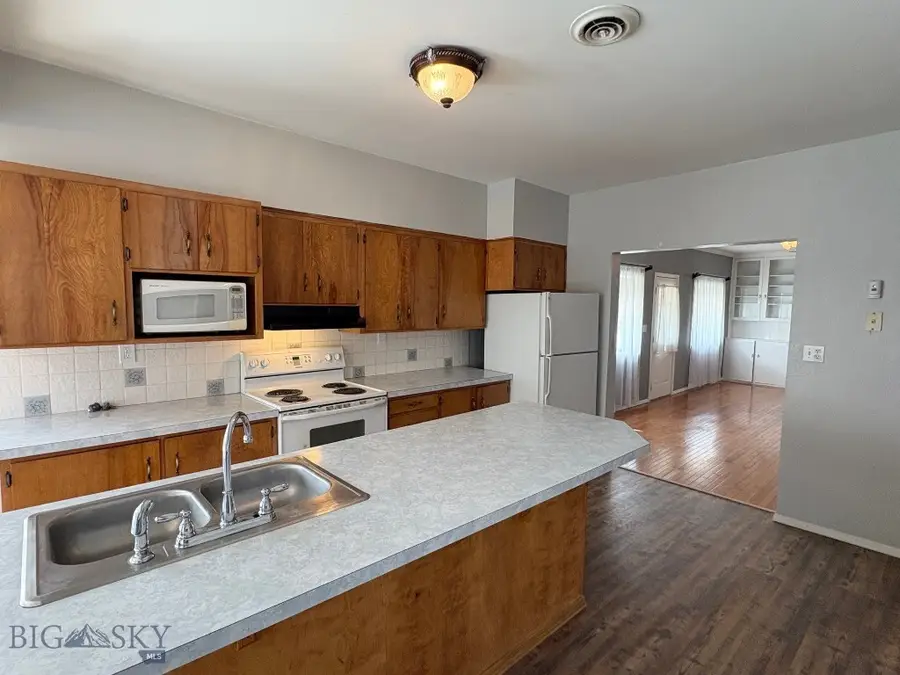 330 N Walnut Street, Dillon, MT 59725 - Image #3