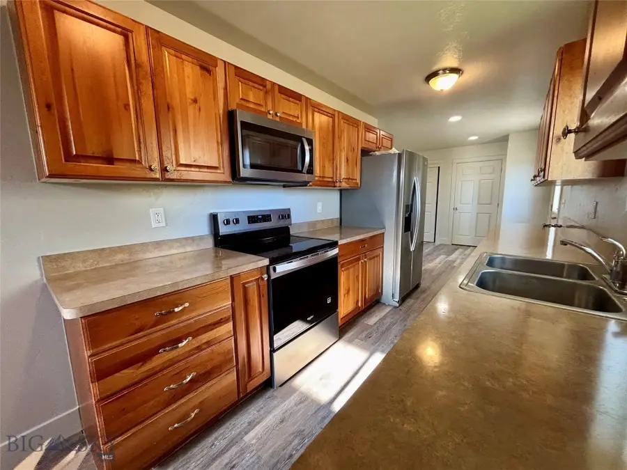 215 W Helena Street, Dillon, MT 59725 - Image #3
