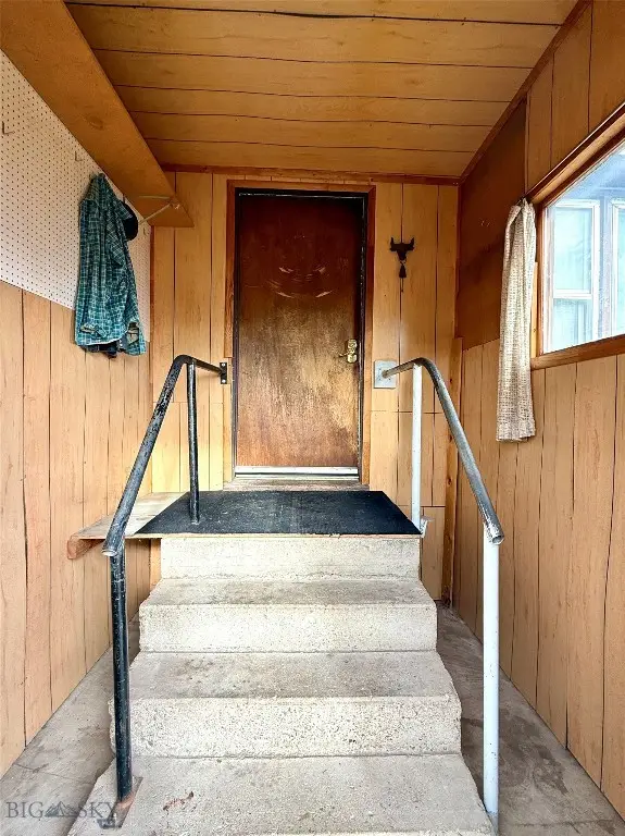 713 W Conley Avenue, Deer Lodge, MT 59722 - #3