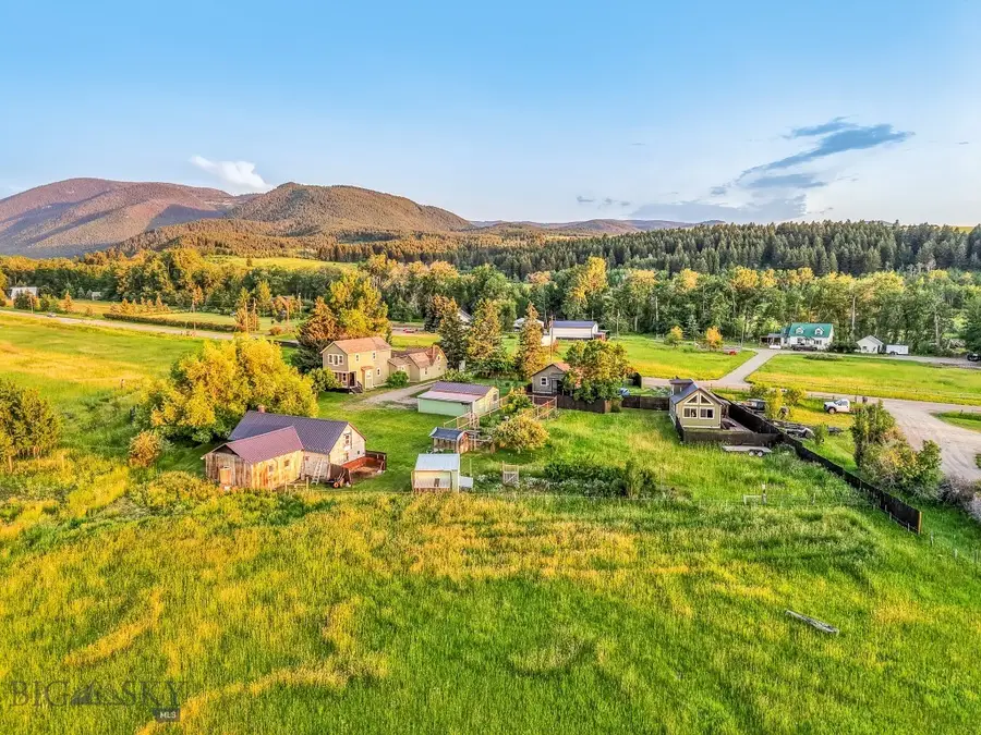 12977 Cottonwood Road, Bozeman, MT 59718 - Image #2