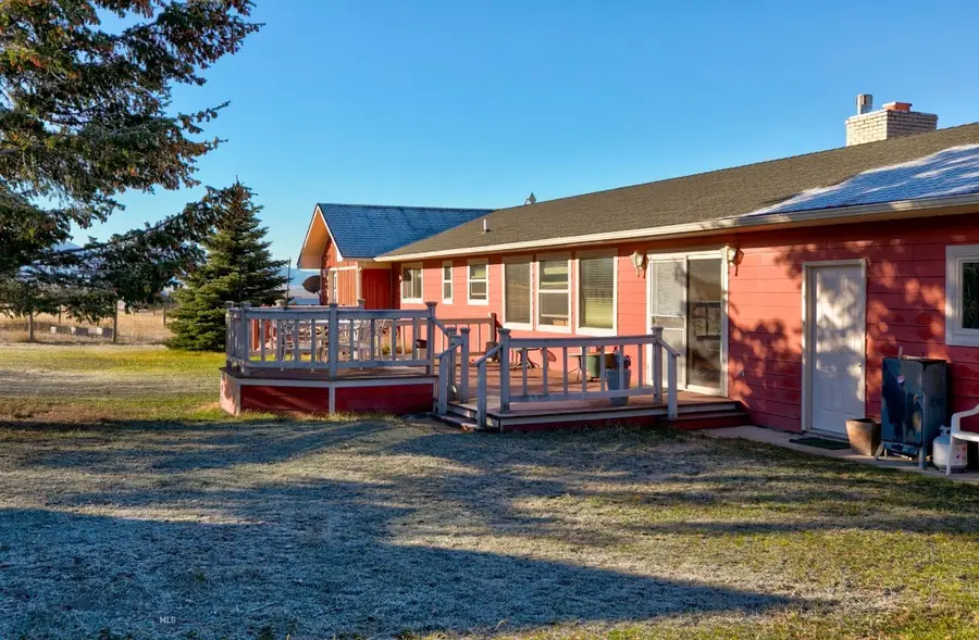 2702 E River Road, Livingston, MT 59047 - Image #2