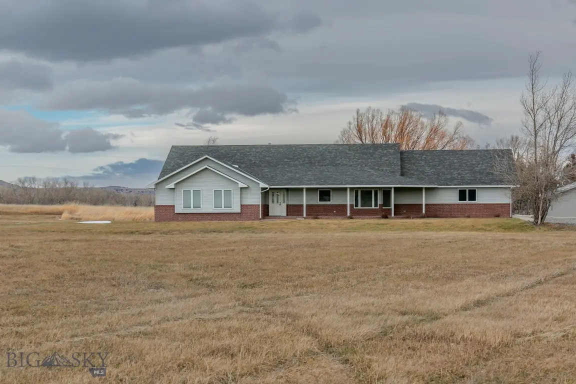297 Big Timber Loop Road, Big Timber, MT 59011 - Image #1