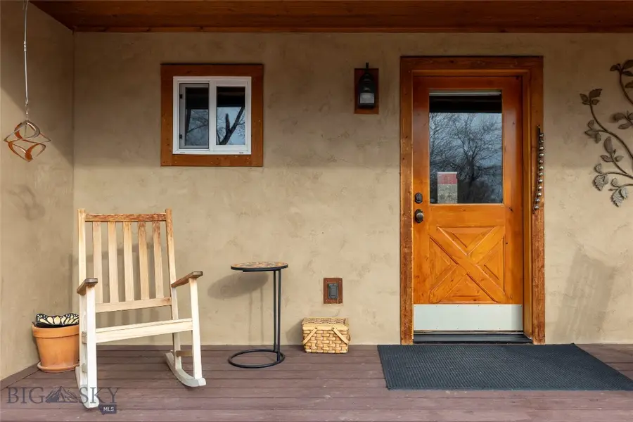 402 2nd Avenue N, Clyde Park, MT 59018 - #2