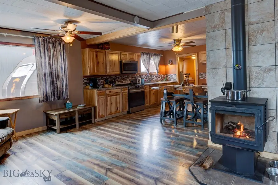 305 1st Avenue N, Clyde Park, MT 59018 - #3