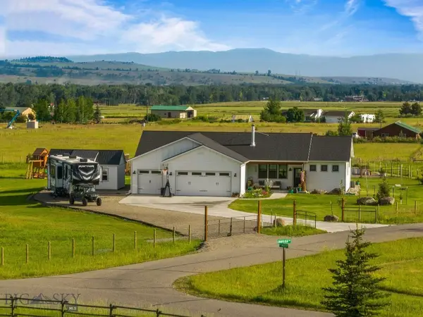 37 Cinnamon Bear Court, Gallatin Gateway, MT 59730