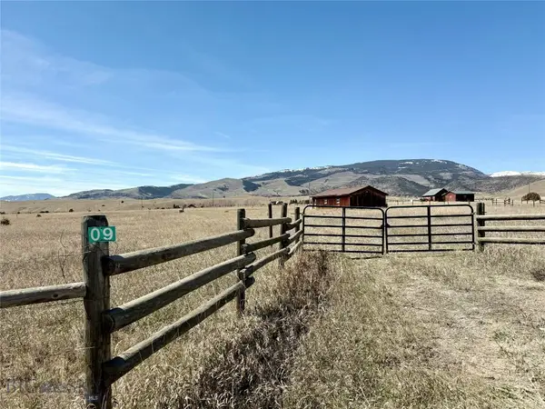 9 Paradise Ranch Road, Livingston, MT 59047