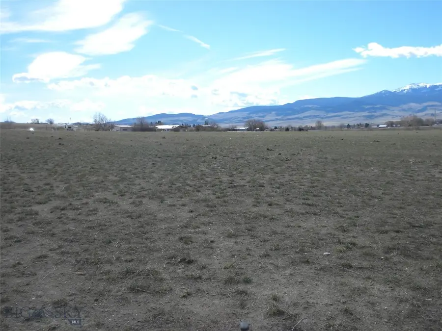17 N Centurion, Whitehall, MT 59759 - #2