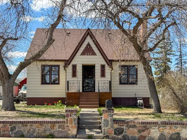 217 8th Avenue N, Shelby, MT 59474