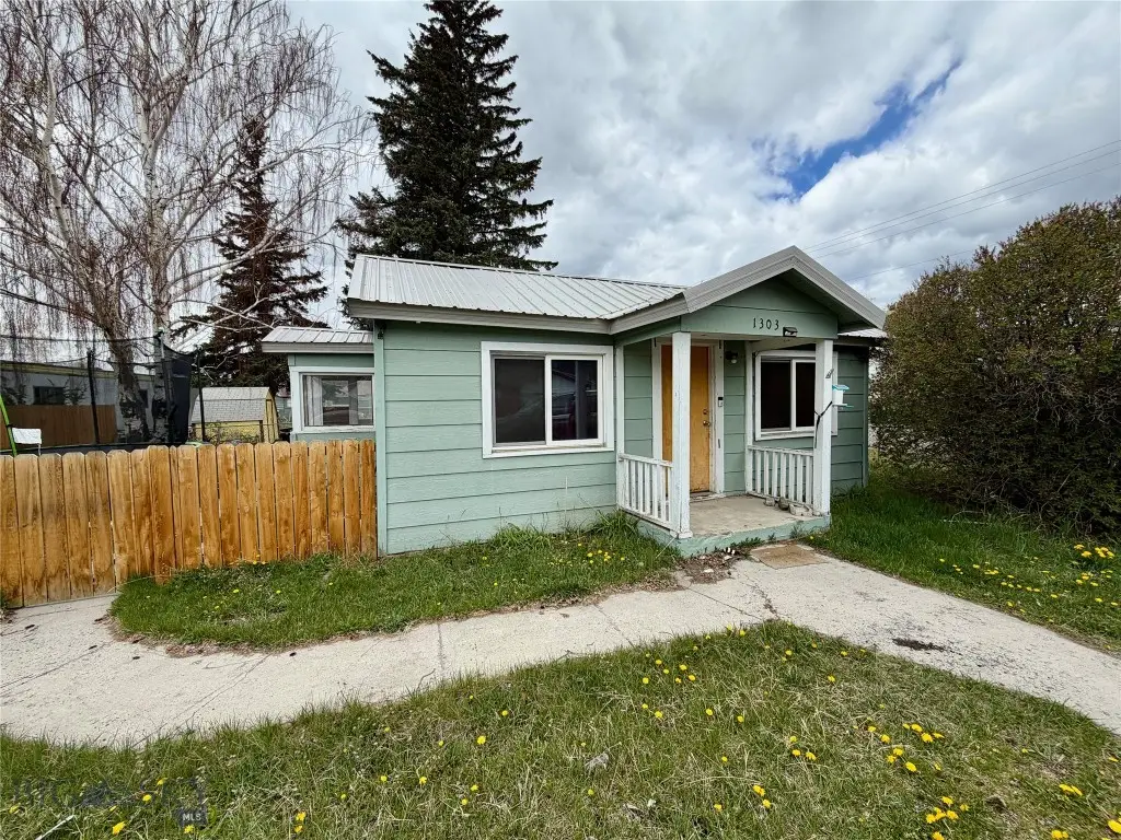 1303 Stuart Avenue, Butte, MT 59701 - #1