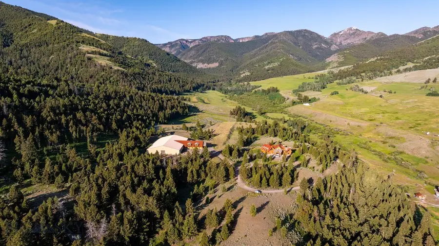 569/571 Cinnabar Basin Road, Gardiner, MT 59030 - #2