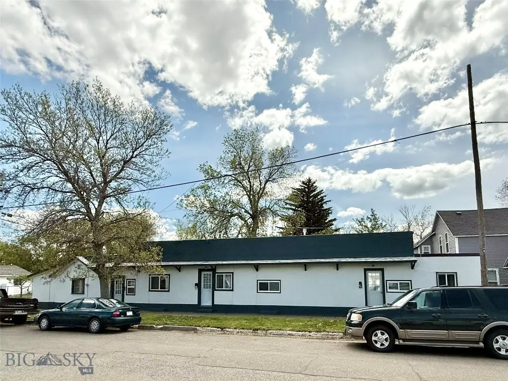 212 E Clark Street, Livingston, MT 59047 - #1