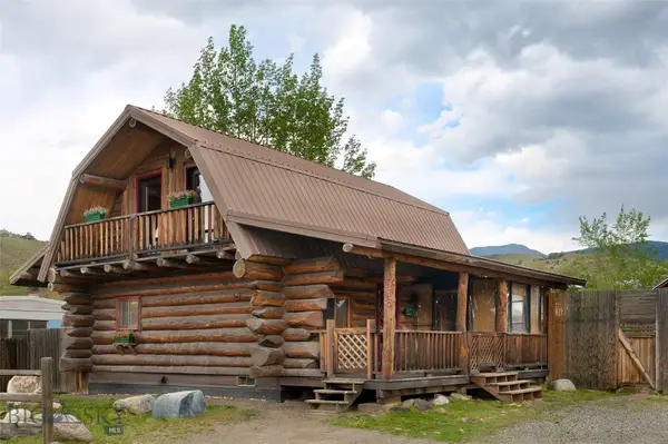 308 3rd Street S, Gardiner, MT 59030