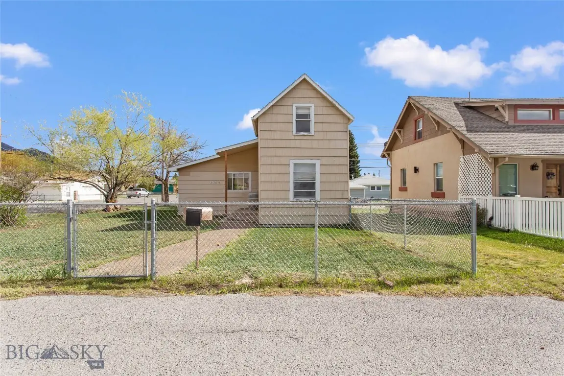 2540 Kossuth Street, Butte, MT 59701 - #1