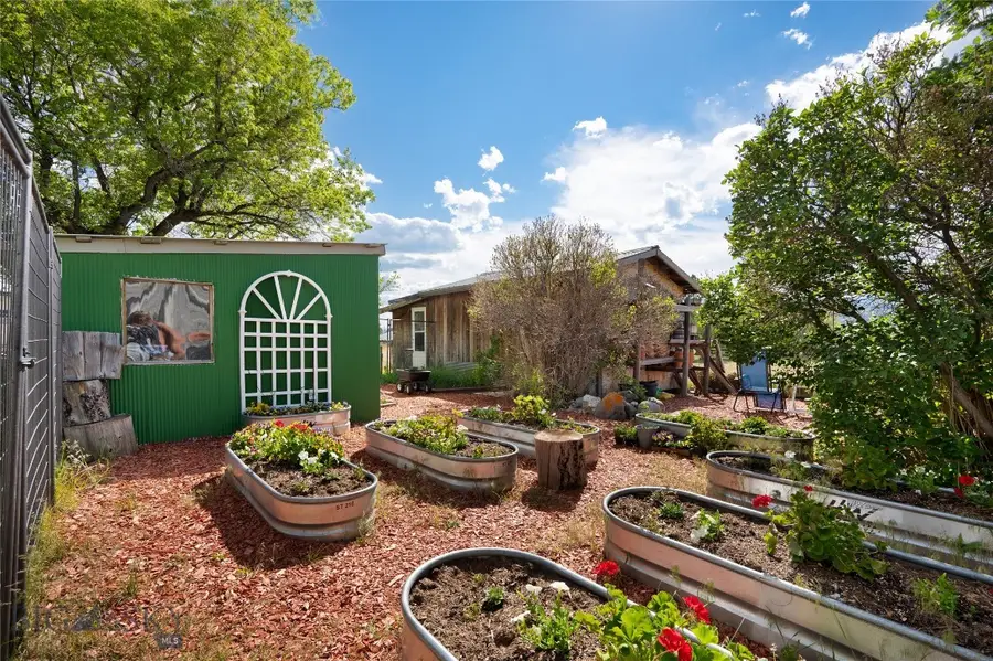25 Emigrant Meadows Road, Emigrant, MT 59065 - #2