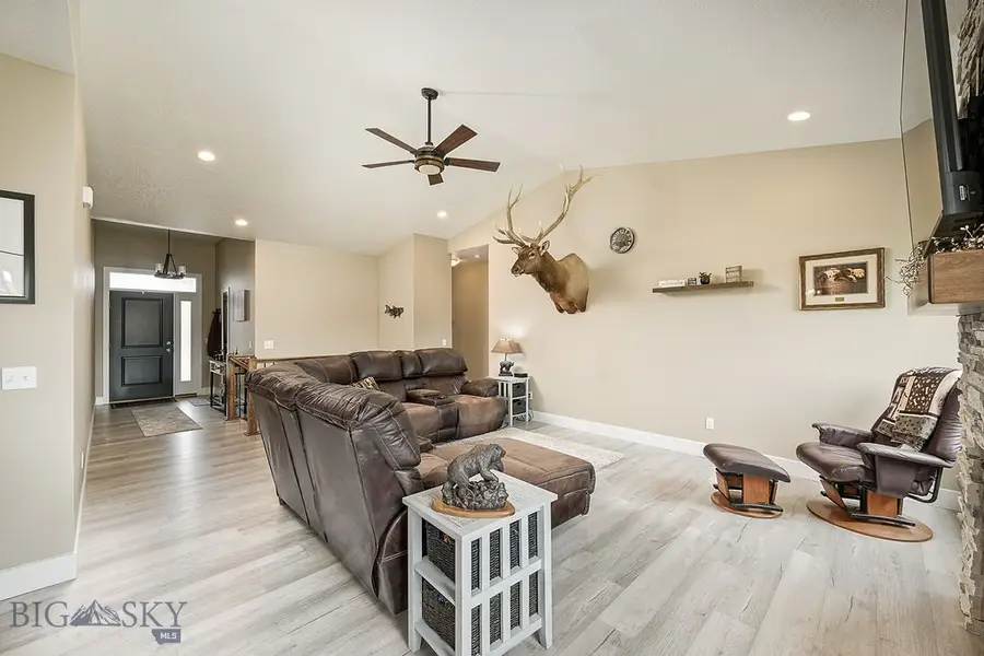 890 Tierra Drive, Billings, MT 59105 - #3