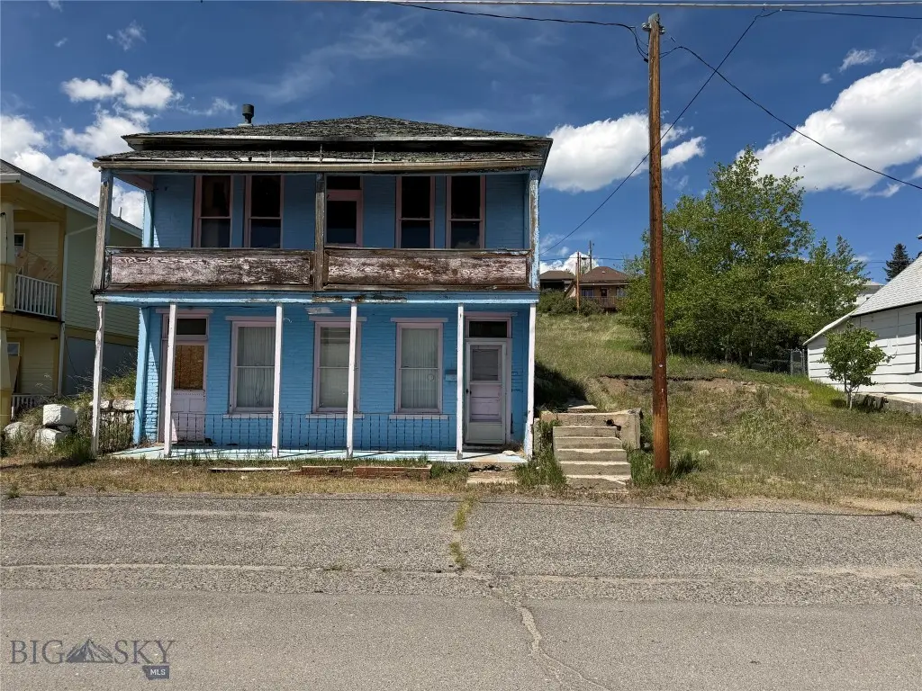 19 E Center Street, Butte, MT 59701 - #1