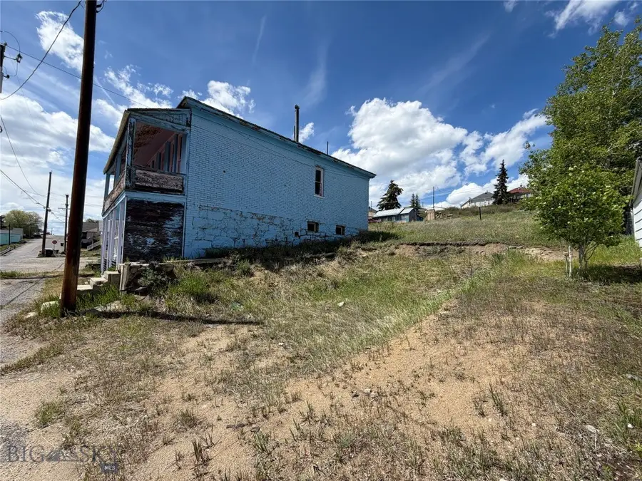 19 E Center Street, Butte, MT 59701 - #2