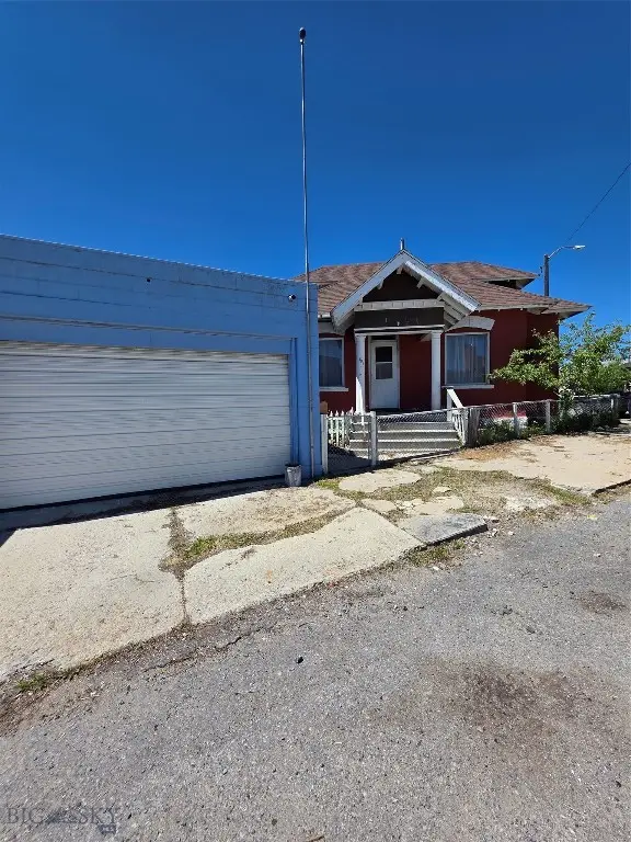 901 Delaware, Butte, MT 59701 - #2