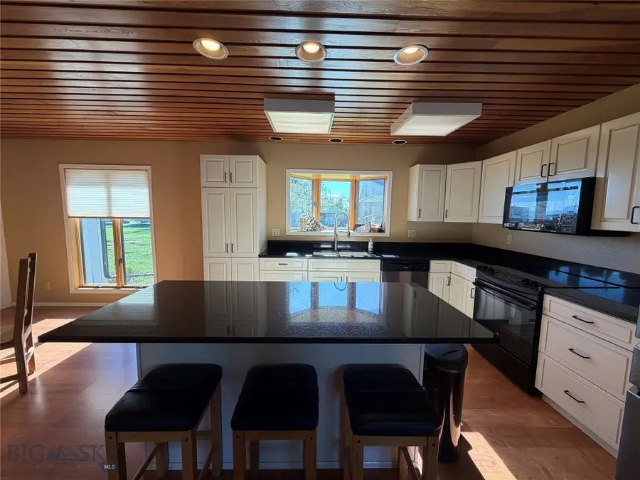 608 2nd Street, Valier, MT 59486 - #3