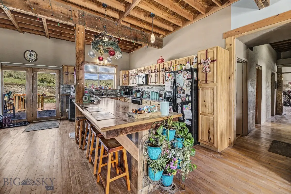 Address Withheld By Seller, Helena, MT 59602 - #1