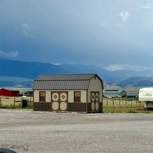 15 Berry Lane, Townsend, MT 59644