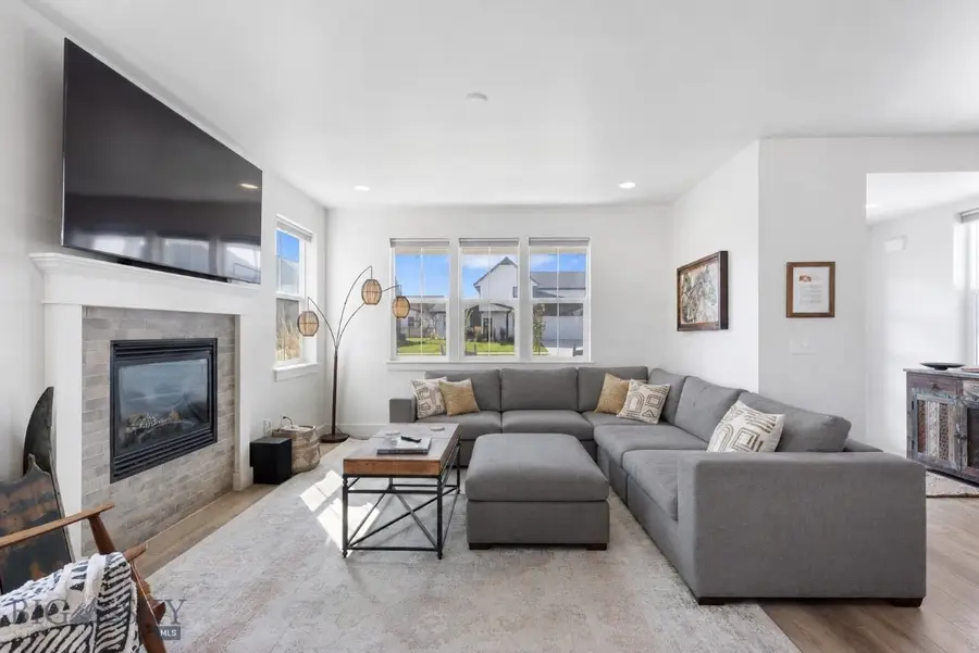 112 Hilgard Peak, Bozeman, MT 59718 - #3