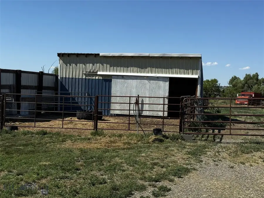 2606 N 17th Road, Worden, MT 59088 - #2