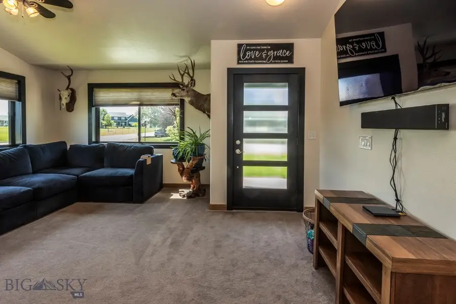 1013 E Missoula Avenue, Belgrade, MT 59714 - #2