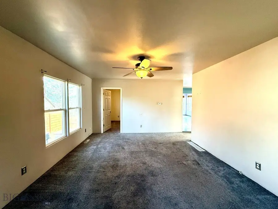 709 Montana Avenue, Deer Lodge, MT 59722 - #3