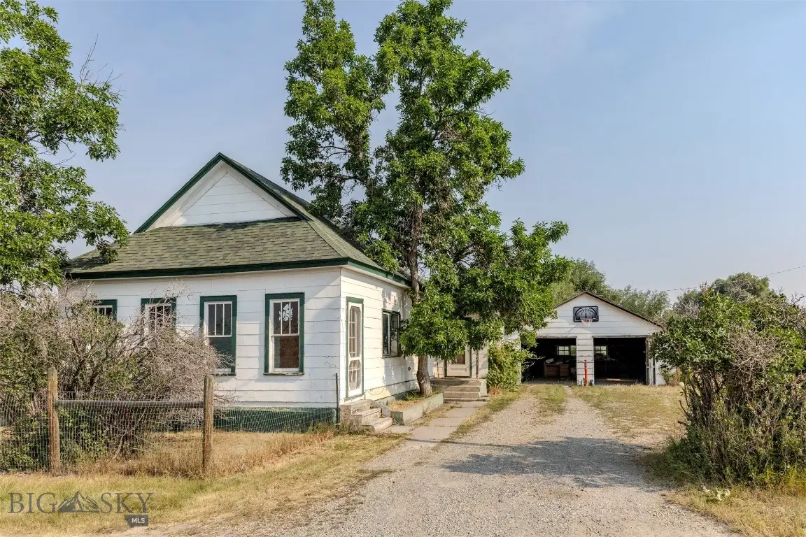 110 3rd Street W, Clyde Park, MT 59018 - #1