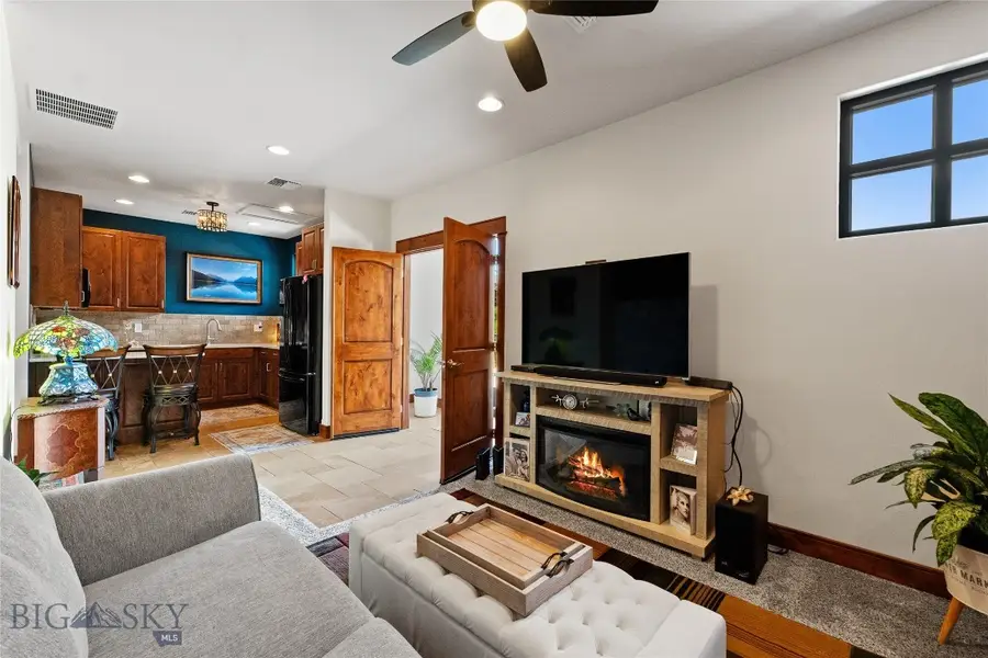 115 E Gallatin Avenue #A201, Manhattan, MT 59741 - #3