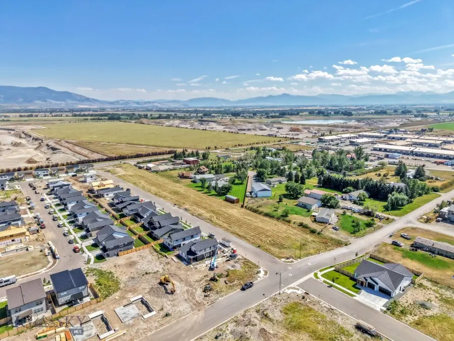 818 Spaniel Lane, Belgrade, MT 59714 - #2