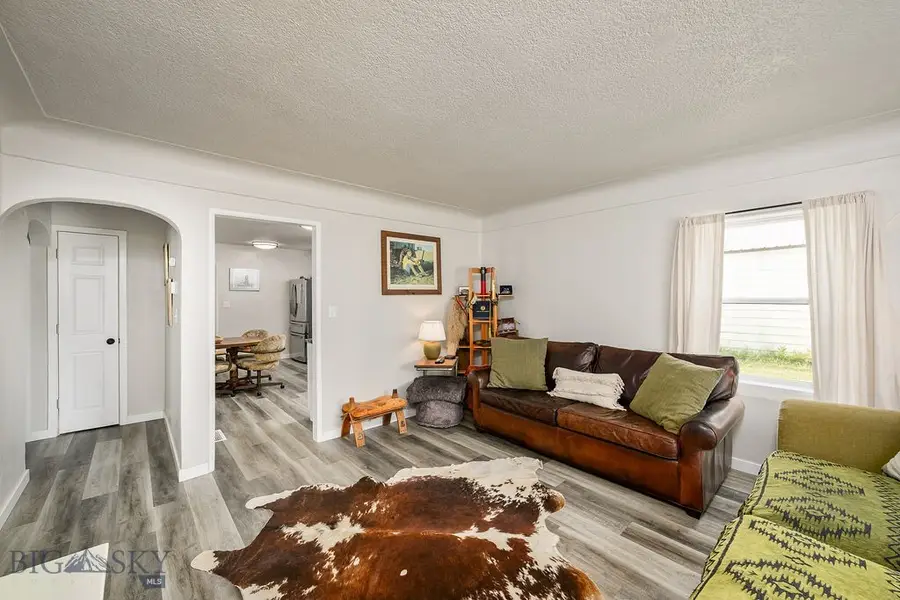 116 N Crawford Avenue, Hardin, MT 59034 - #2