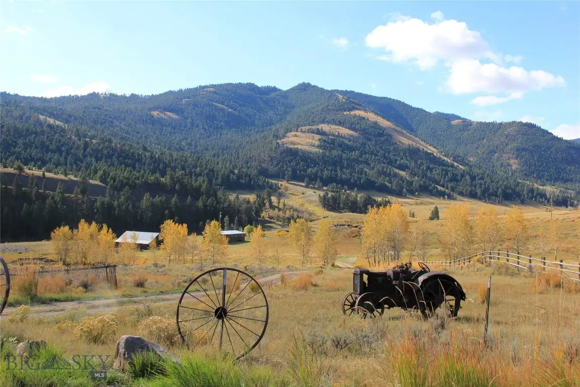 593 Cinnabar Creek W, Gardiner, MT 59030 - #1