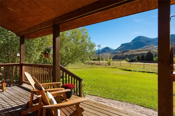 4 Sphinx Drive, Gardiner, MT 59030