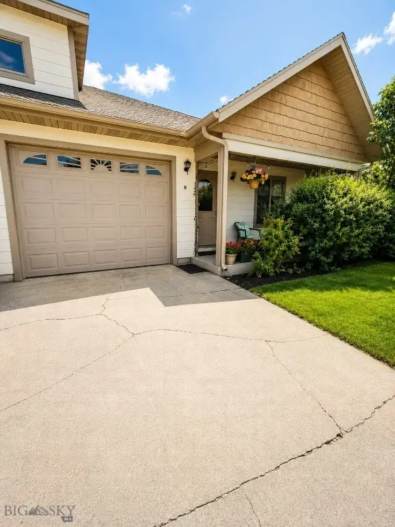 852 Forestglen #B, Bozeman, MT 59718