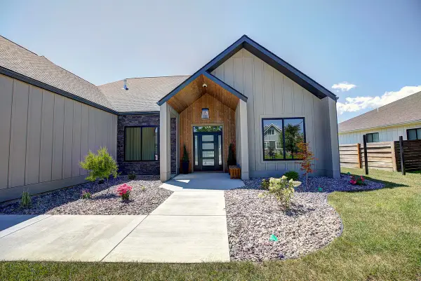 156 Antler Peak Lane, Kalispell, MT 59901