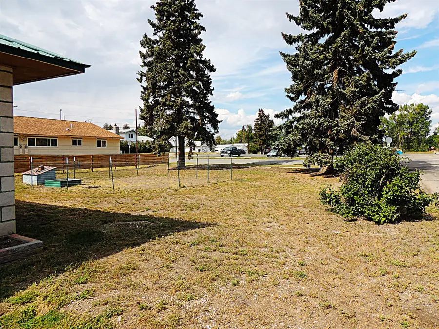 406 Dixon Street, Deer Lodge, MT 59722 - Image #3
