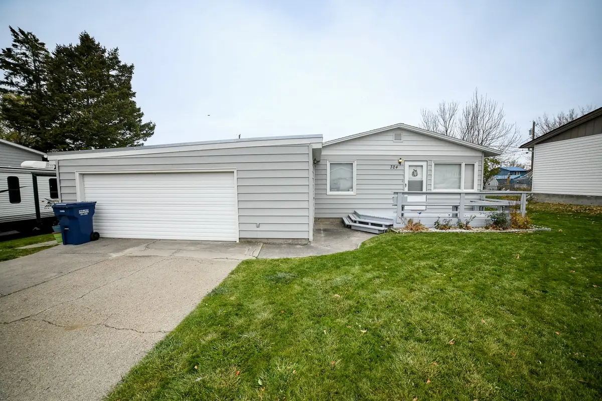324 Riverview 4 W, Great Falls, MT 59404 - Image #1