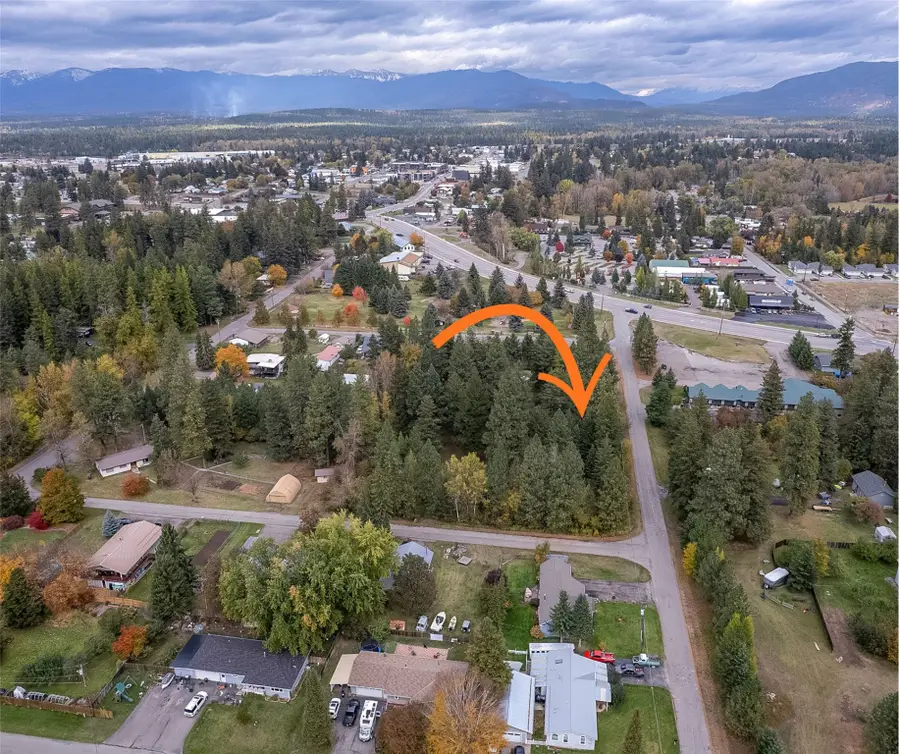1327 1st Avenue E, Columbia Falls, MT 59912 - Image #3