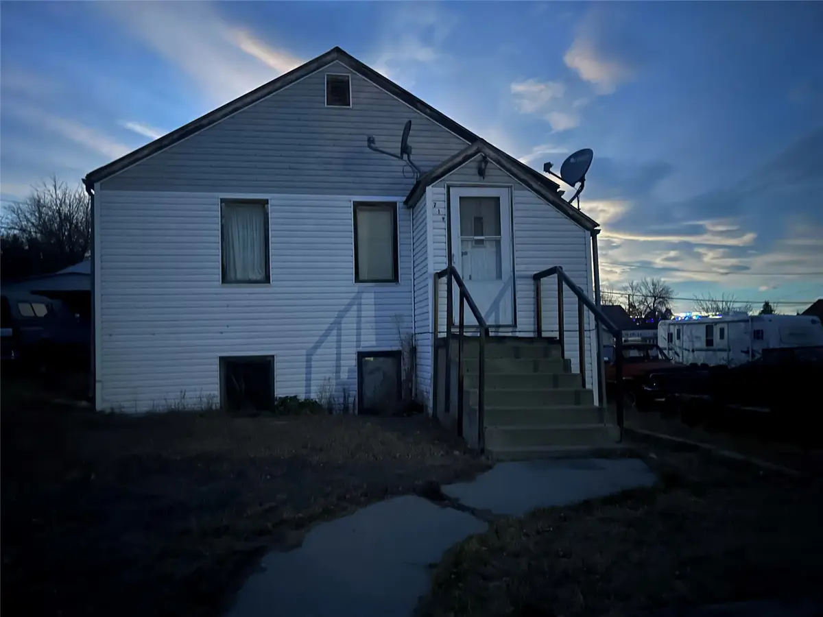 219 11th Avenue N, Shelby, MT 59474 - Image #1