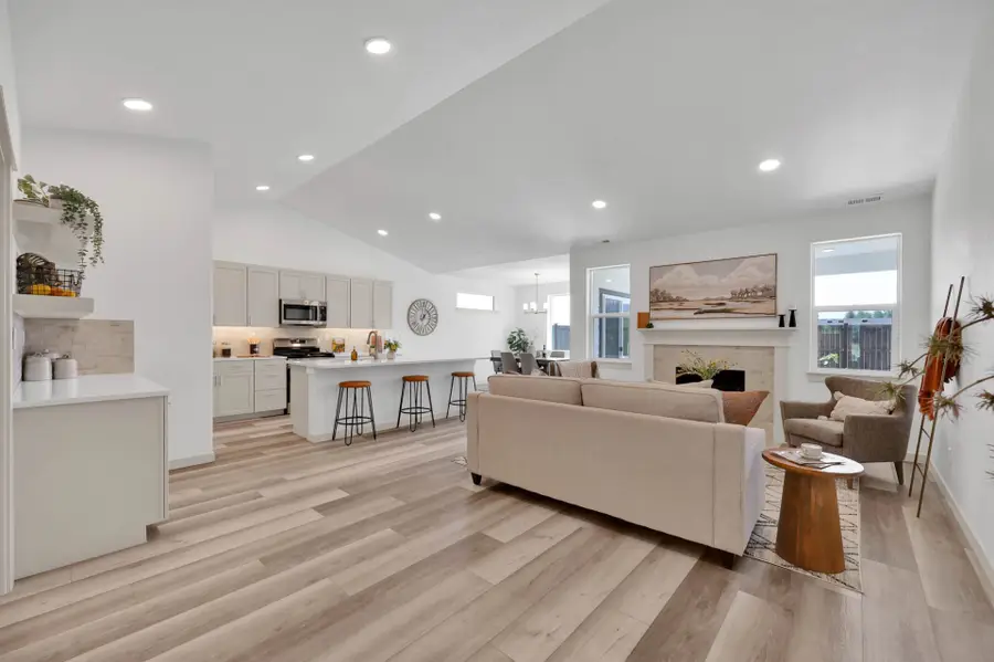 8814 Los Alamitos Lane, Missoula, MT 59808 - Image #2