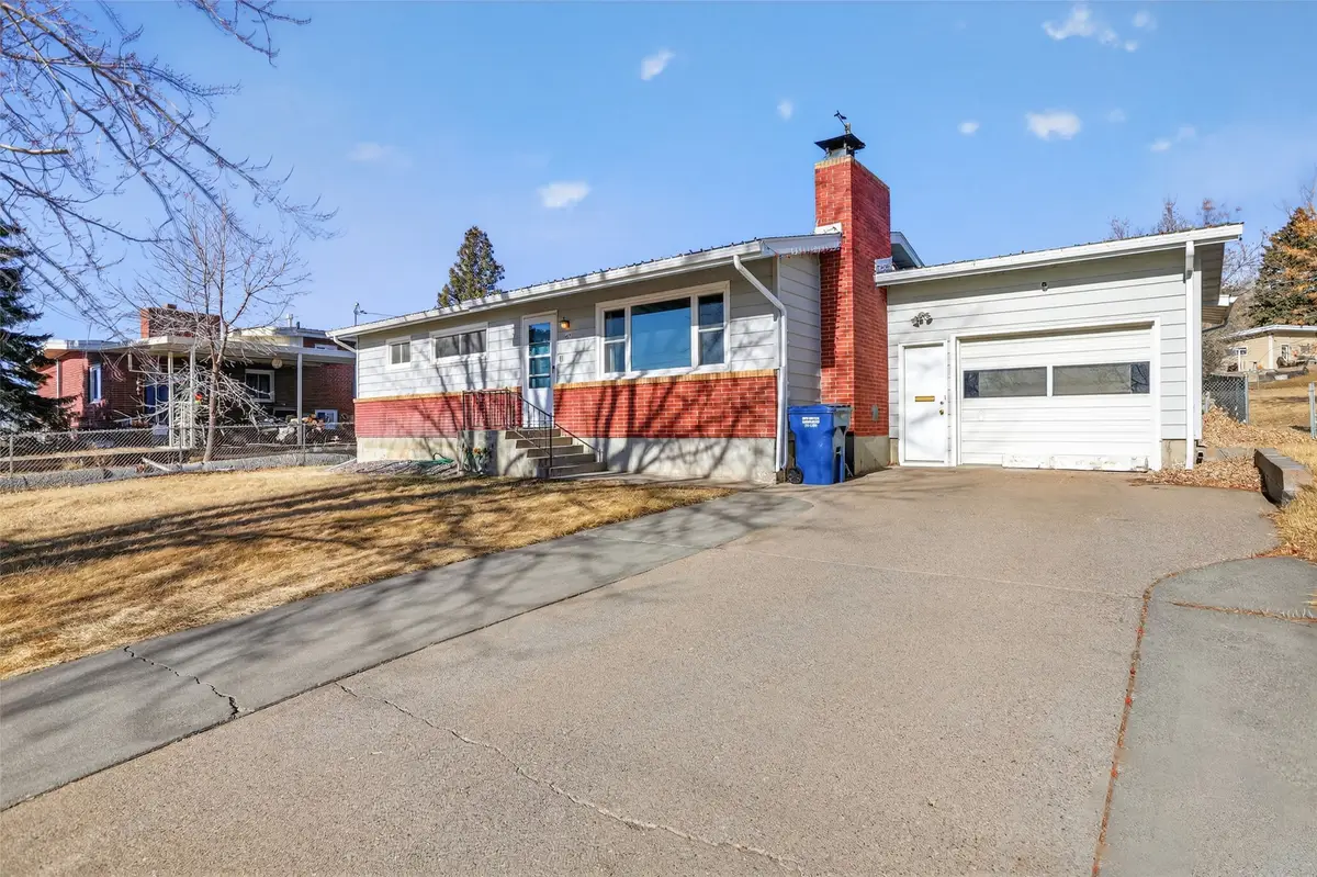 1417 10th Avenue Nw, Great Falls, MT 59404 - #1