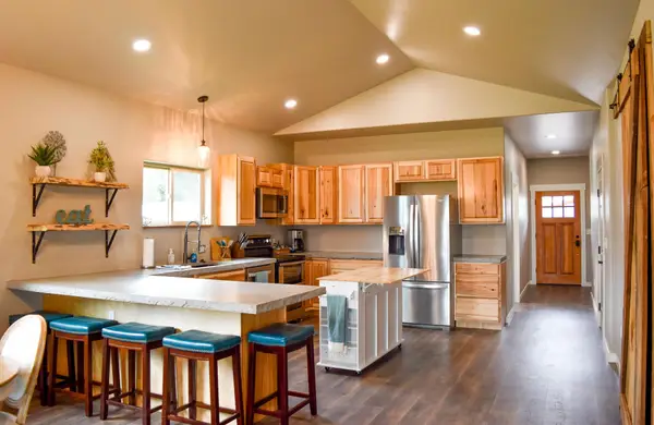 720 1/2 6th Avenue Sw, Ronan, MT 59864