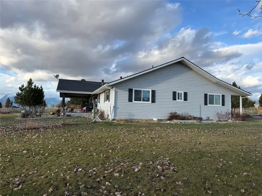 713 Saras Place, Corvallis, MT 59828 - Image #3