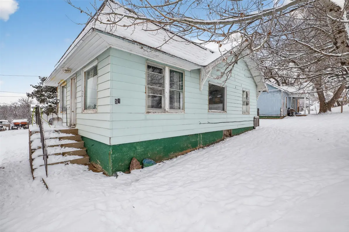 57 SW Roundhouse Loop, Lewistown, MT 59457 - Image #1