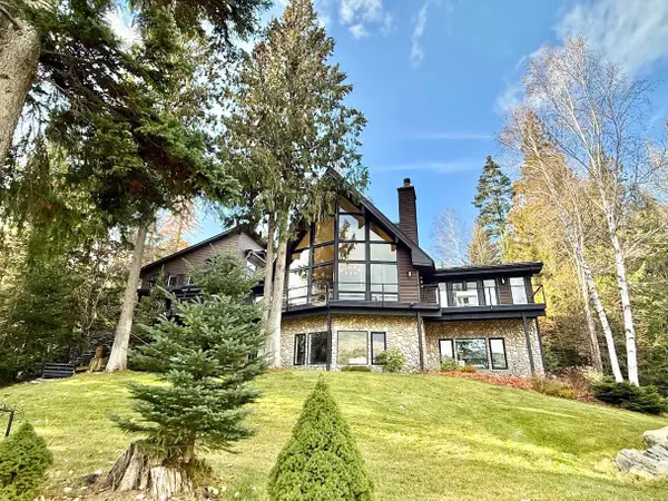 17562 W Swan Shores Road, Bigfork, MT 59911