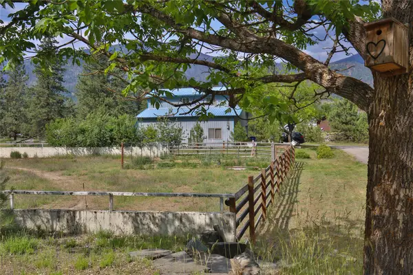 86 Steamboat Way W, Thompson Falls, MT 59873