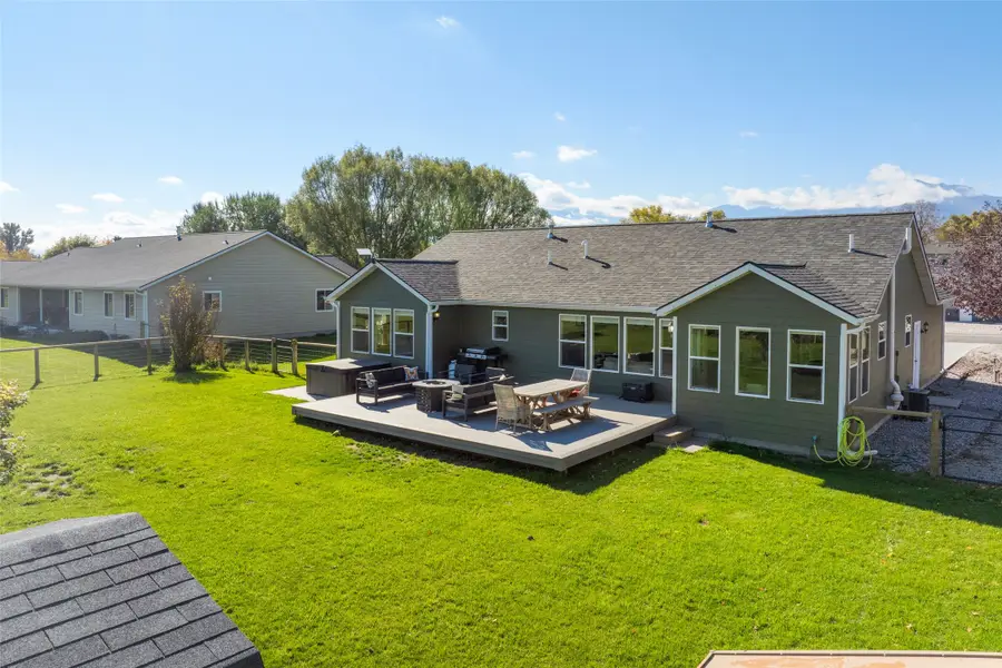 1004 Brooks Avenue, Corvallis, MT 59828 - Image #2