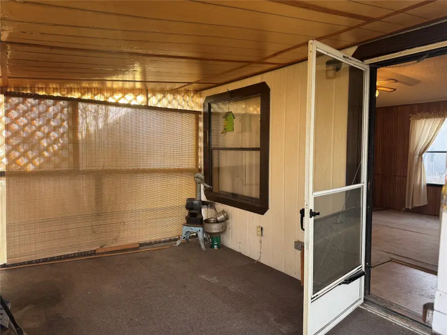 830 N Miller Street, Lewistown, MT 59457 - Image #2